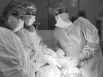 Medizinischer Erfolg im Kreißsaal: Notkaiserschnitt mit anschließender Tumor-Extraktion