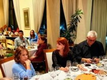 Geführte Verkostung und Galerie-Atmosphäre: Erfolg für “Wine Experience Art“