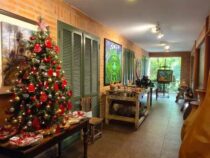 Weihnachten im Oktober: Warum dieses Kulturzentrum jetzt schon den Christbaum schmückt