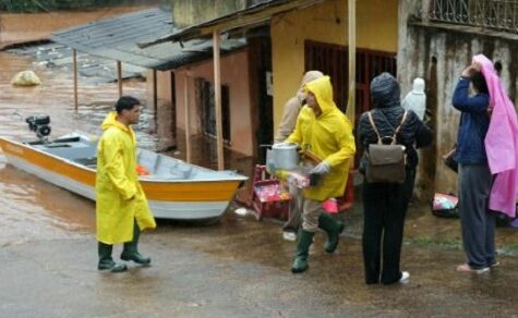 Der Paraná-Fluss könnte an diesem Mittwoch 121 Meter erreichen: Bereits 170 Familien evakuiert