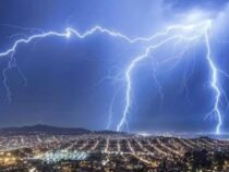 Unwetter-Front überrollt den Süden und jagt auf Asuncion zu